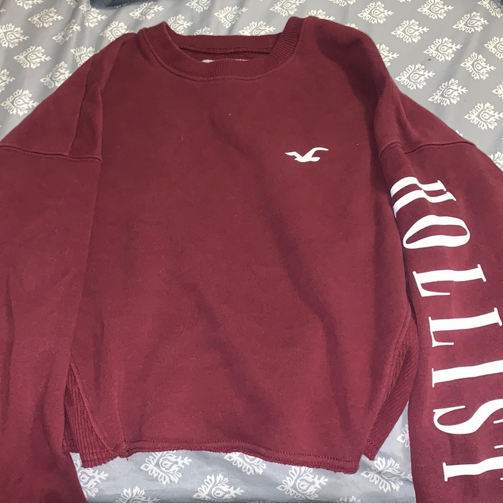red cropped crew neck